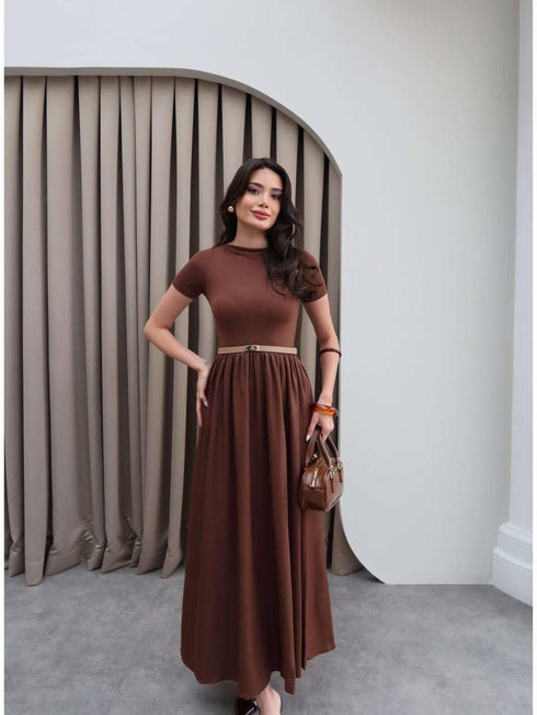 فستان نسائي لون بني