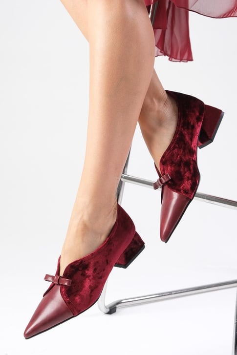 حذاء مخملي بكعب قصير - بردو