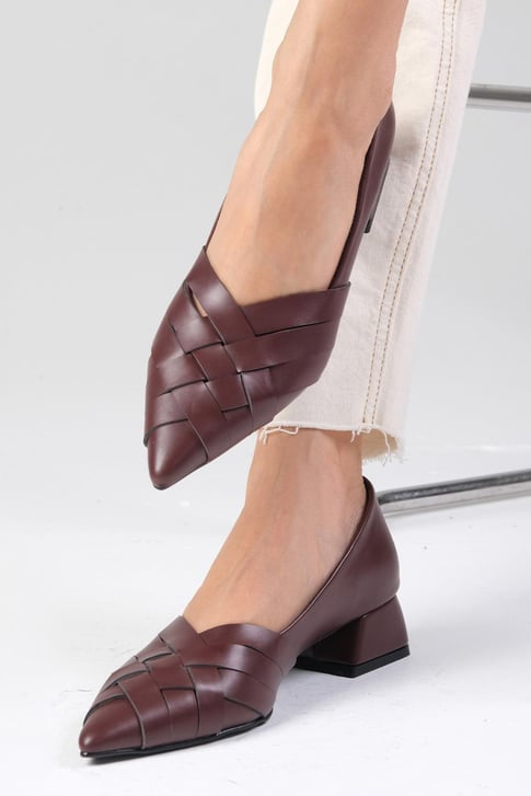 حذاء بكعب قصير - لون بورغندي