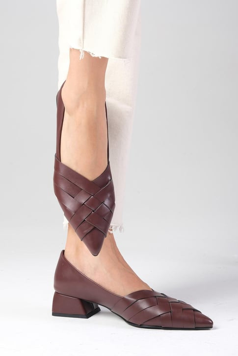 حذاء بكعب قصير - لون بورغندي