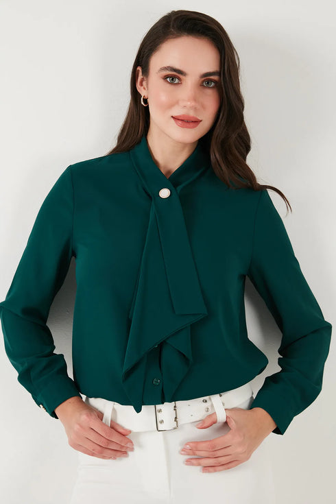 قميص نسائي لون أخضر