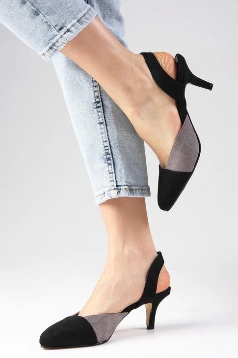 حذاء أسود بكعب قصير