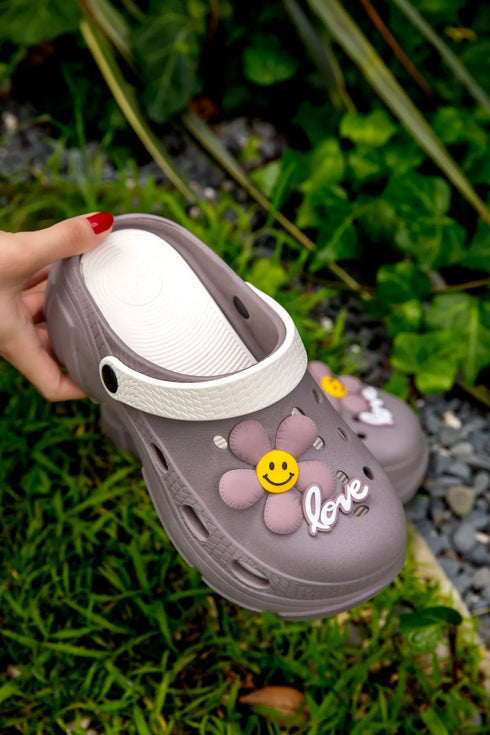 سليبر نسائي بيج عملي للطبيبات والممرضات