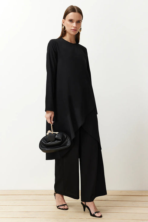 طقم بنطال و تونيك باللون الأسود