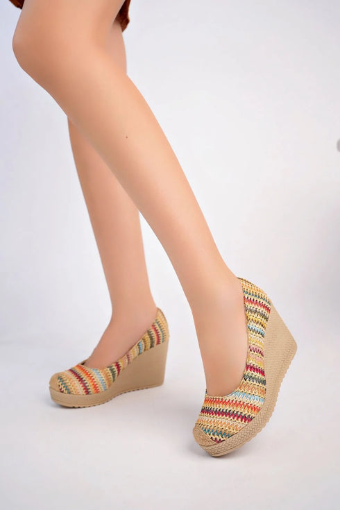 صندل كعب روكي متعدد الألوان