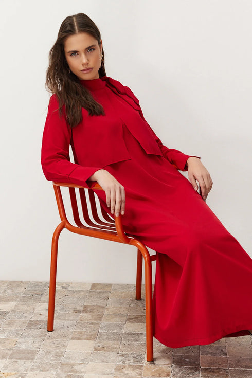 فستان نسائي بتفاصيل ربطة عنق - أحمر