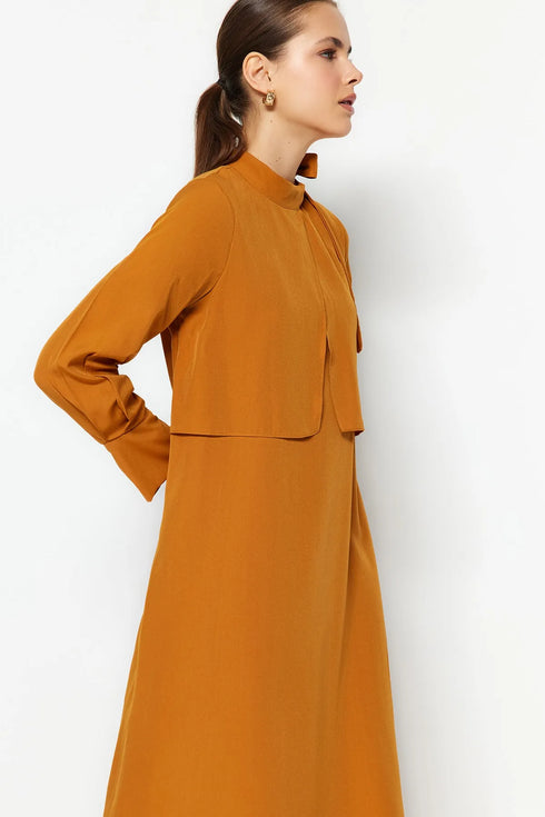 فستان نسائي بتفاصيل ربطة عنق - لون قرميدي