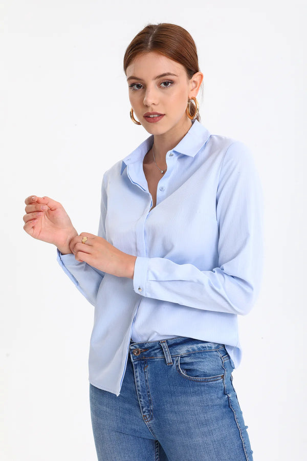 قميص نسائي من الليكر لون أزرق