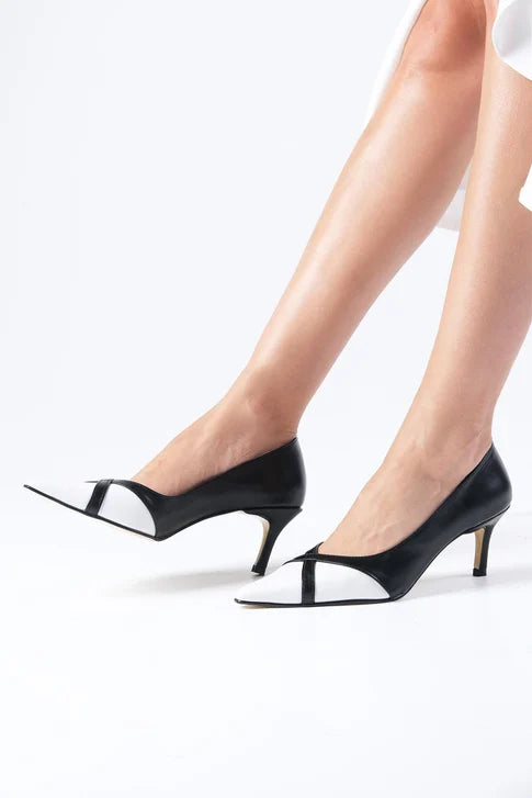 حذاء بكعب عالي لون أسود