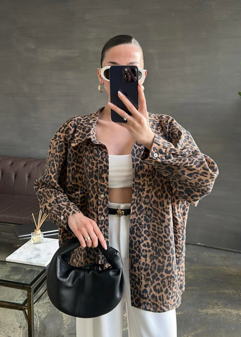 قميص بنقشة الليوبارد