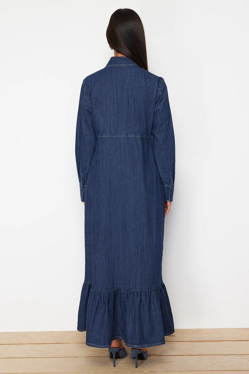 فستان جينز طويل باللون الأزرق الغامق
