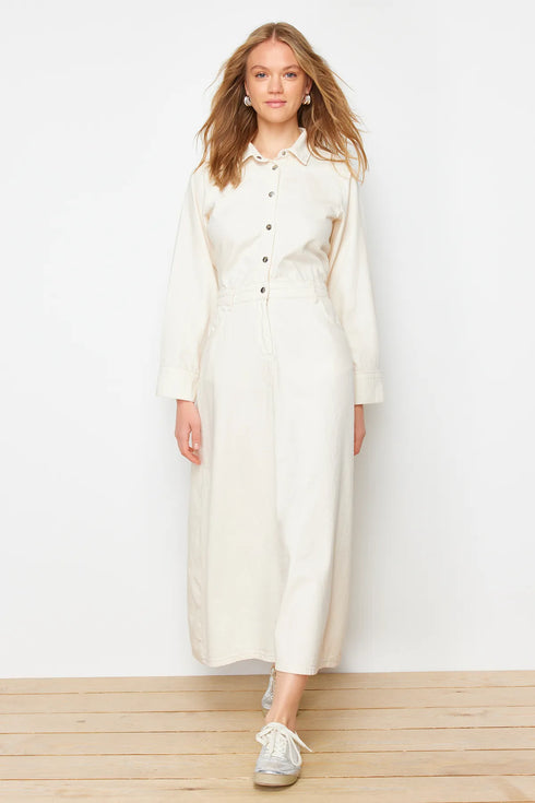 فستان ماكسي من الدنيم بلون إكرو