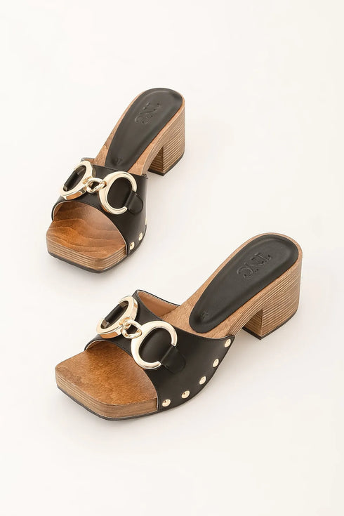 سليبر نسائي كاجوال باللون الأسود