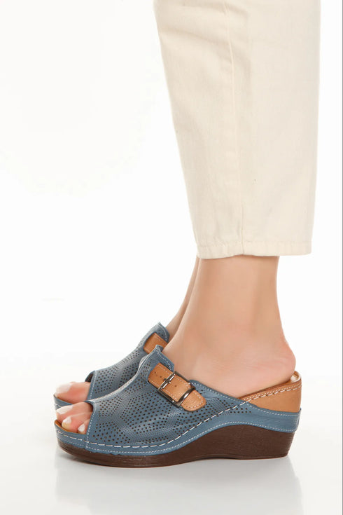 سليبر نسائي كعب عريض من الجلد الطبيعي