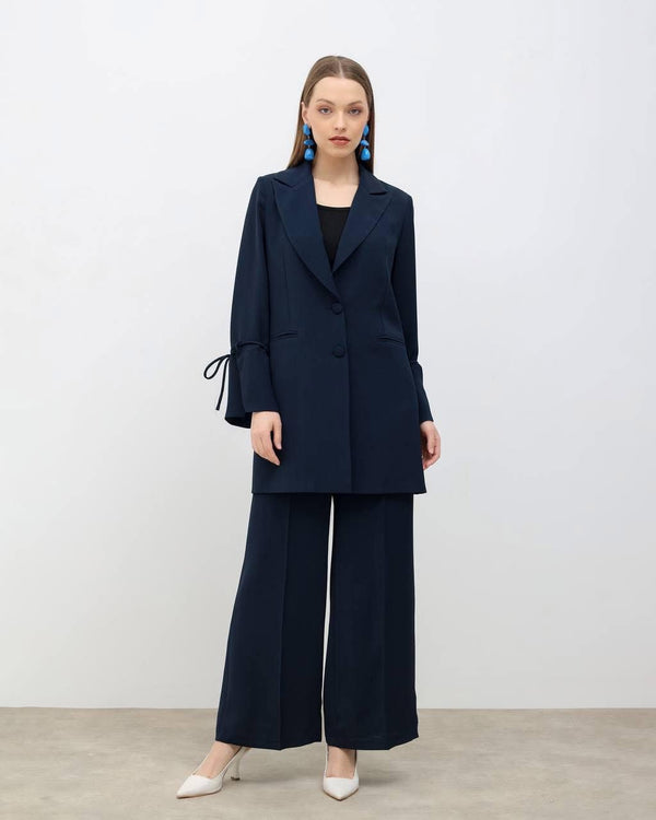 طقم رسمي قطعتين باللون الكحلي