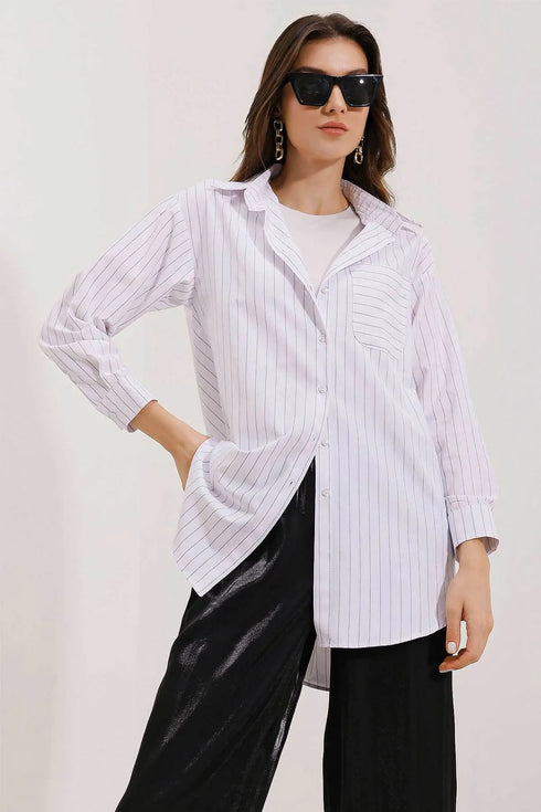 قميص مخطط اوفر سايز - أبيض