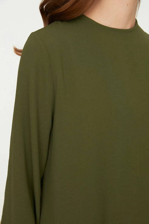 طقم تونيك وبنطلون بلون زيتي