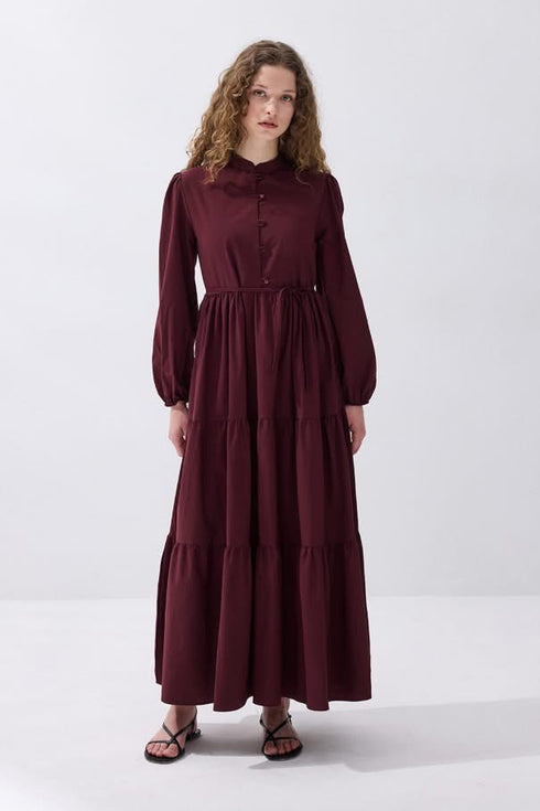 فستان لون برغندي