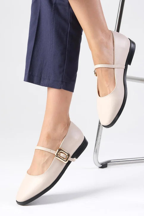 حذاء نسائي باليه باللون البيج