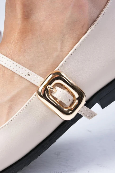 حذاء نسائي باليه باللون البيج