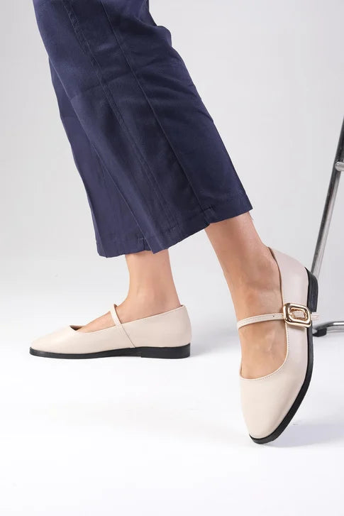 حذاء نسائي باليه باللون البيج