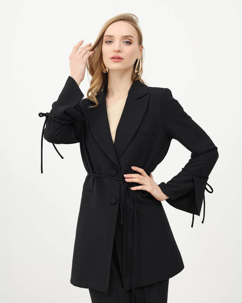 طقم رسمي قطعتين باللون الأسود