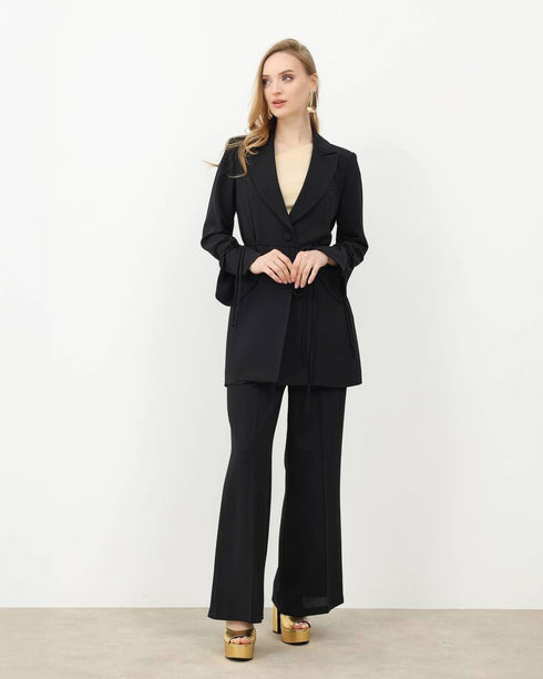 طقم رسمي قطعتين باللون الأسود