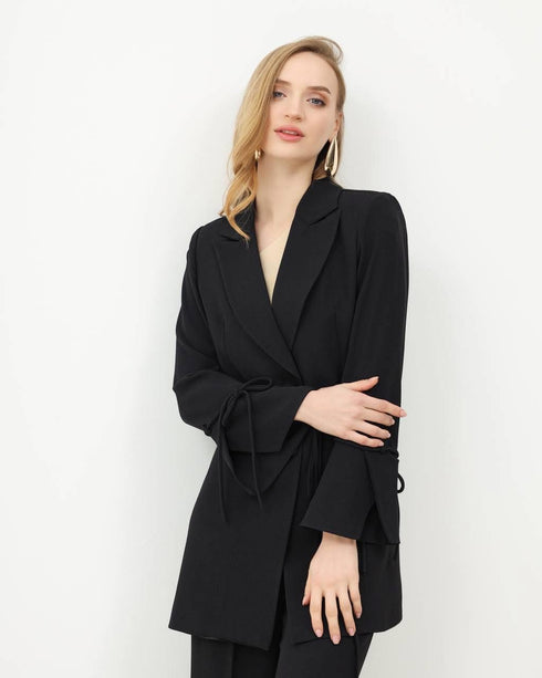 طقم رسمي قطعتين باللون الأسود