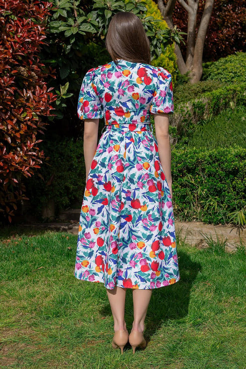 فستان بحزام بنقشة الورد