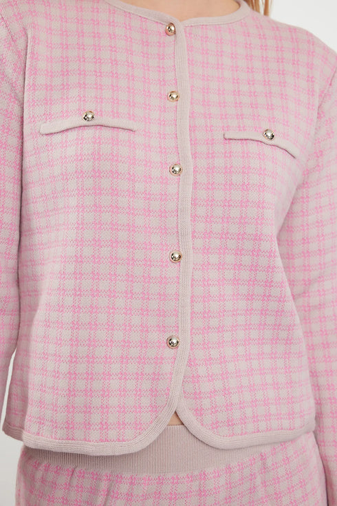 طقم تريكو منقوشة باللون الوردي