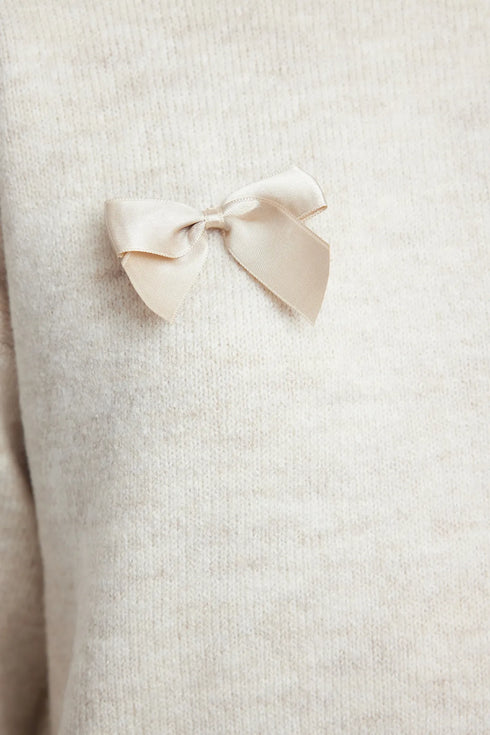 كنزة بفيونكة - إيكرو