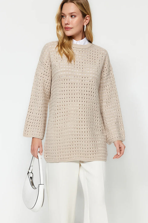 كنزة - تريكو باللون البيج