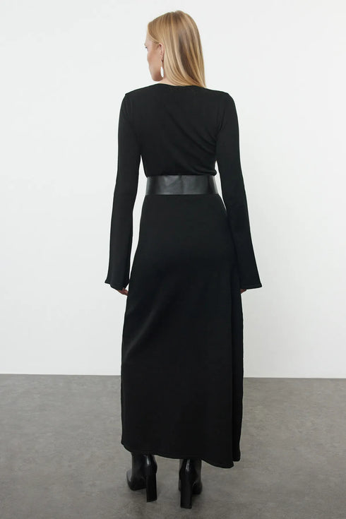 فستان طويل تريكو بحزام - أسود