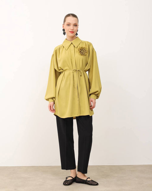 قميص نسائي لون فستقي