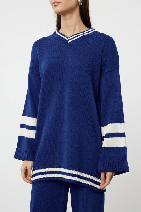 طقم تريكو مخططة لون أزرق غامق