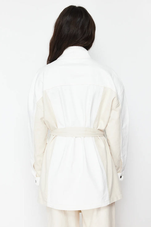 جكيت جينز بحزام - أبيض