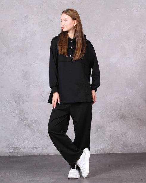 طقم نسائي باللون الأسود