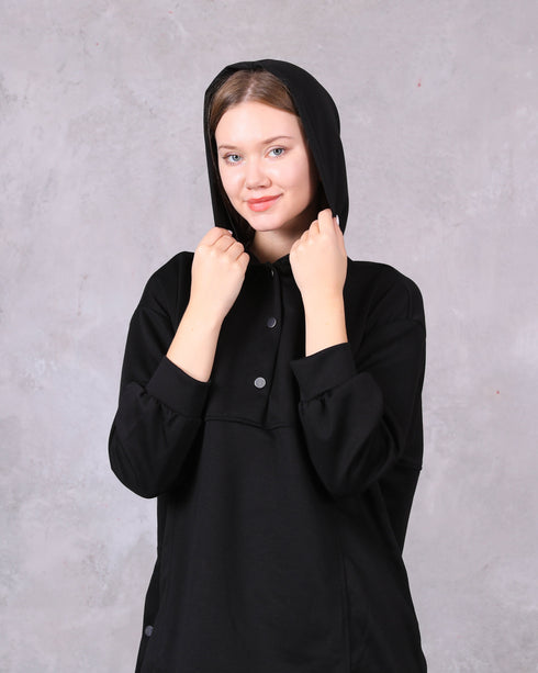 طقم نسائي باللون الأسود