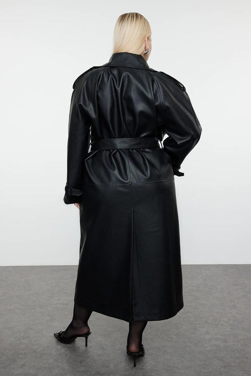 معطف جلد بمقاسات كبيرة باللون الأسود