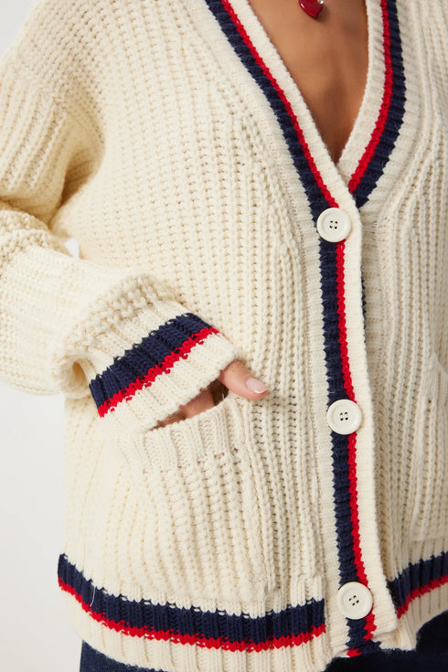 جرزة مخططة باللون الكريمي