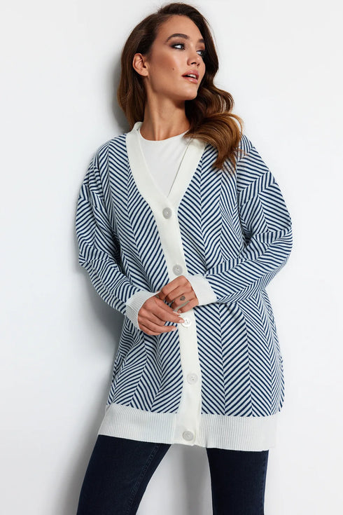 جرزة تريكو مخططة باللون الأزرق