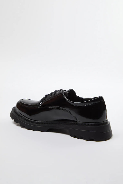 حذاء أكسفورد نسائي باللون الأسود