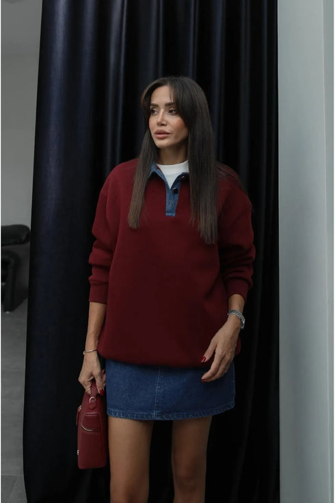 بلوزة بوردو مع تفاصيل من الدنيم