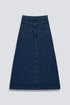 تنورة طويلة من الجينز باللون الأزرق