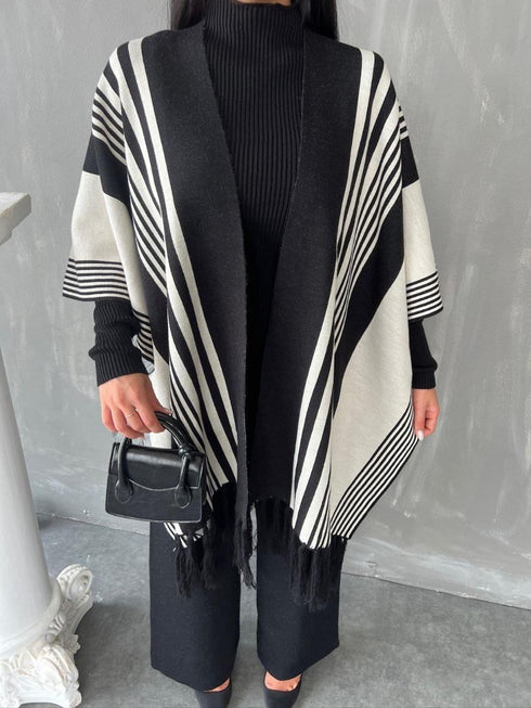 طقم صوف لون أسود 3 قطع