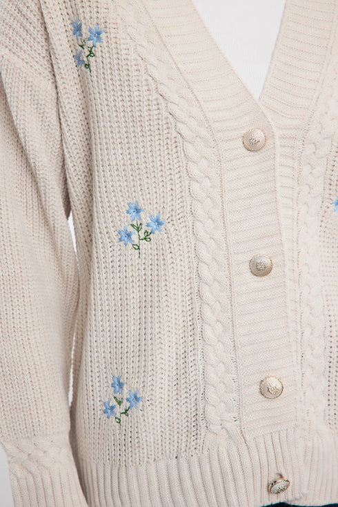 جرزة واسعة لون بيج