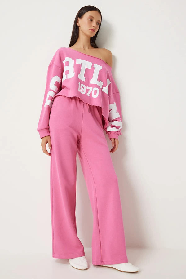 طقم بدلة رياضية لون فوشيا