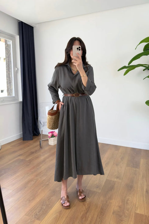 فستان بلون رمادي مع حزام جلد كاميل