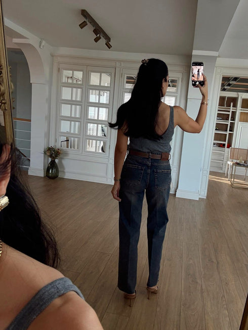 جينز غامق يومي عملي