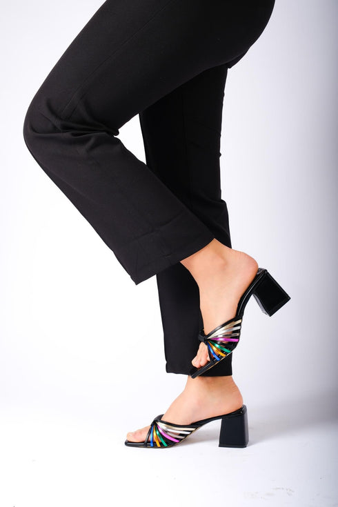 BLACK SUEDE COLOR DETAILED HEELED SLIPPERS